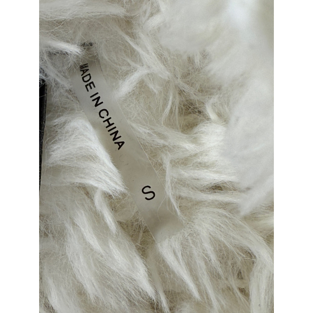 Love Token Faux Fur Vest Women’s S Cream White Fluffy Layering - Picture 5 of 8